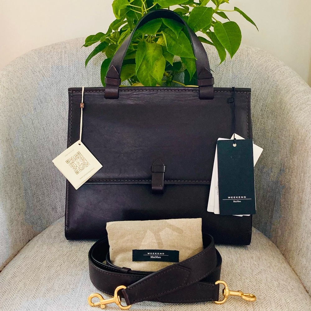 Elegant Black Leather Handbag
